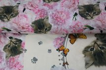 Roze wit paneel in tricot stof met poes en bloemen