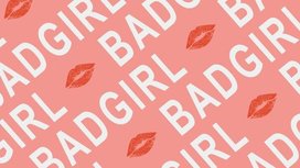 Roze French Terry stof met tekst Bad Girl Roze French Terry stof met tekst Bad Girl