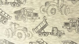 Alpenfleece ecru stof met getekende trucks en tractors Alpenfleece ecru stof met getekende trucks en tractors